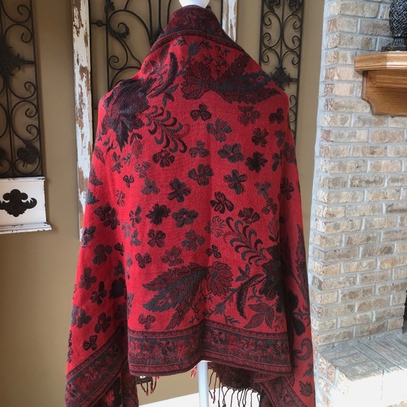 Reversible Large Shawl.  One size fits all. Black, Red and Gray - Picture 4 of 6